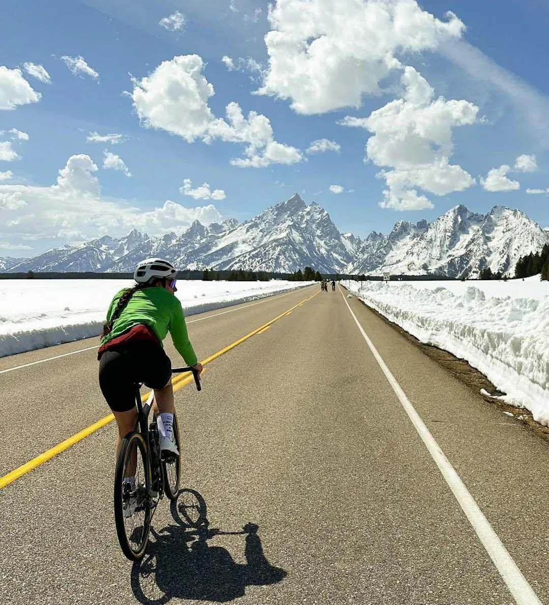 Zh1KcTjCgu4jz1Cw_BikeRidetheTetons