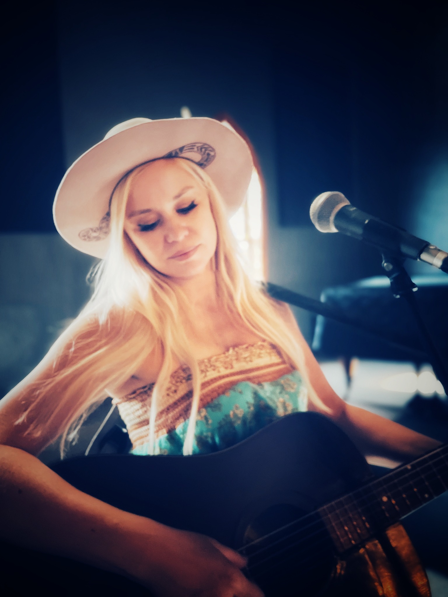 Sofia Talvik LIVE at Warm River Studio - Ashton, ID
